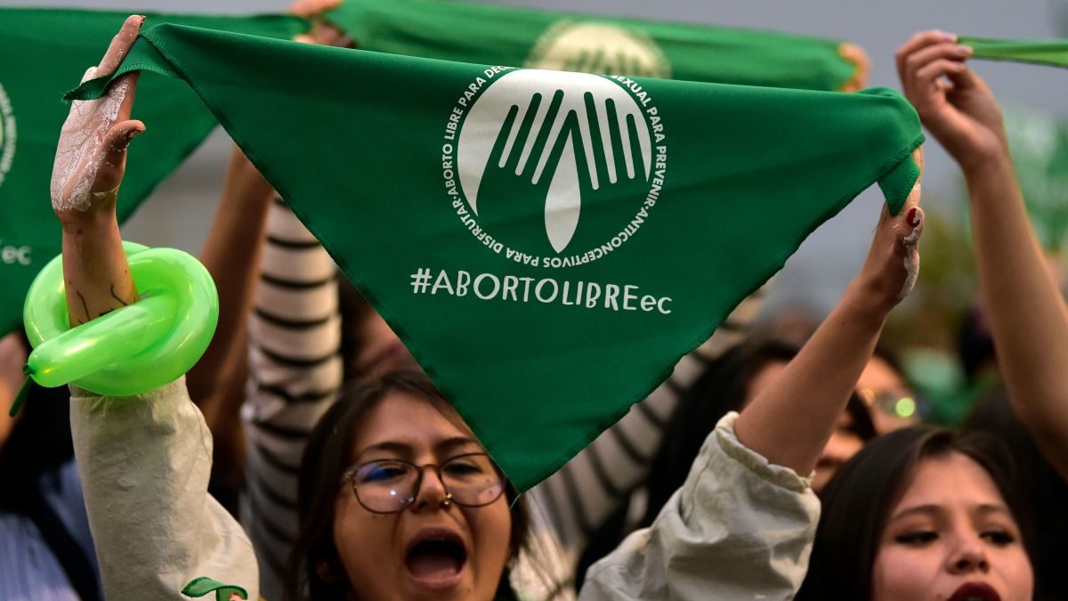 Ecuador despenaliza el aborto por violación