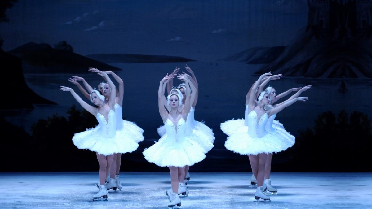 “El lago de los cisnes sobre hielo” regresa a La Cúpula de las Artes