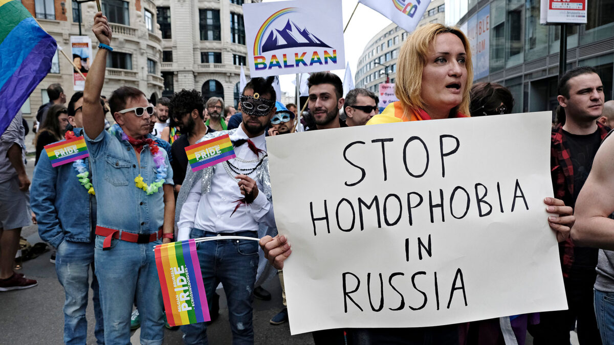Rusia prohíbe al movimiento LGTBI y lo califica de “extremista”