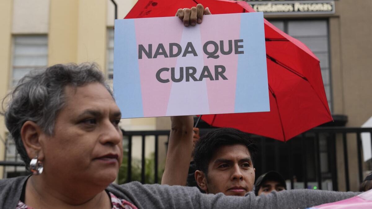 Colegio de Abogados rechaza decreto que coloca a la transexualidad como enfermedad