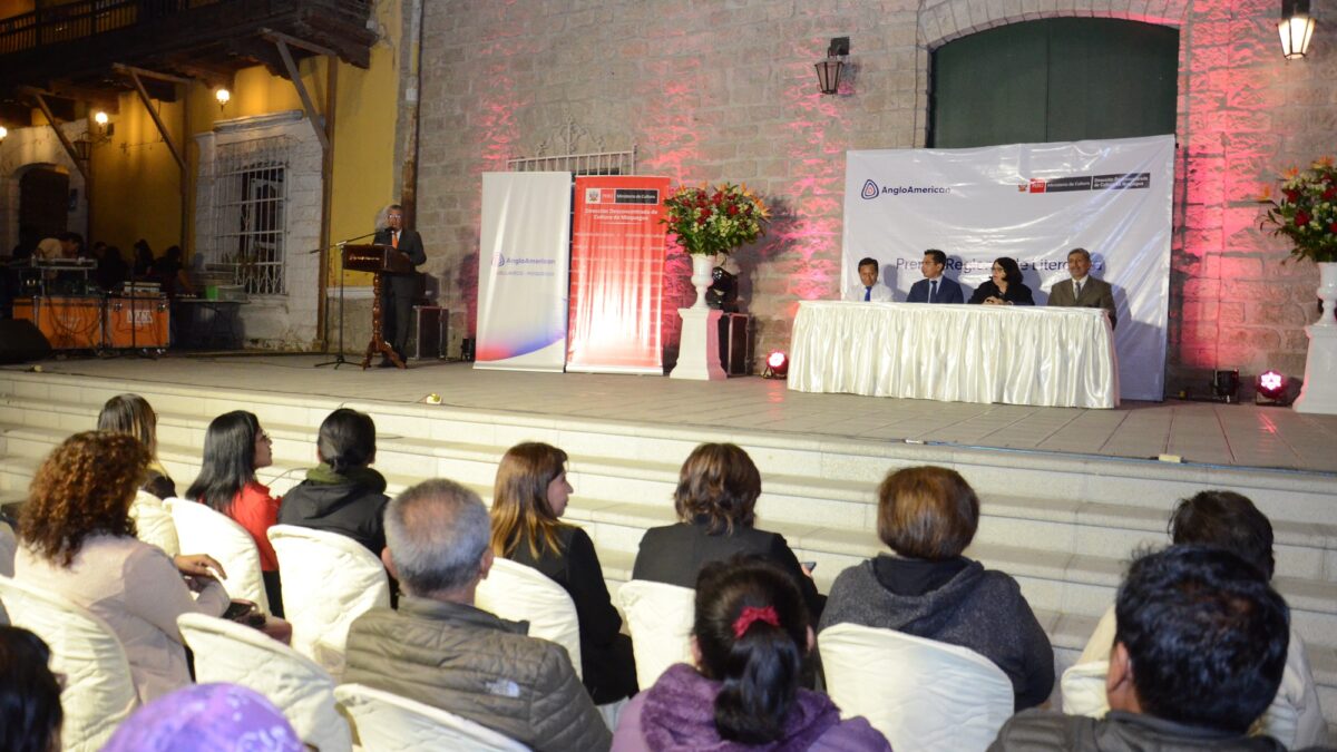 Escritores moqueguanos brillan en segunda edición del Premio Regional de Literatura