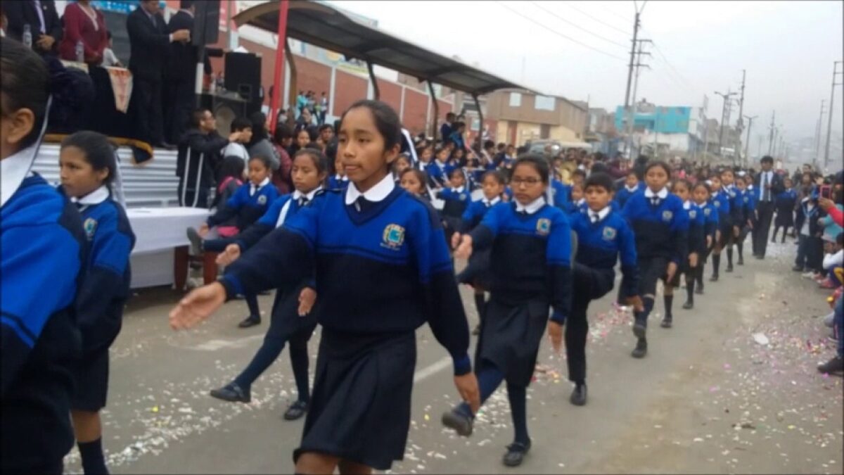 Concurso escolar de microcuentos contra la xenofobia en colegios de Chimbote