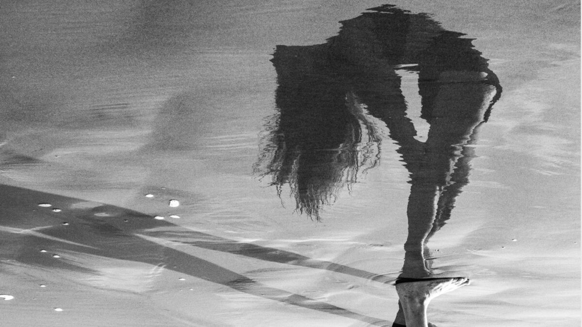 «Reconocer», exploración fotográfica sobre la identidad, el reflejo y el tiempo de Sebastián Poggi