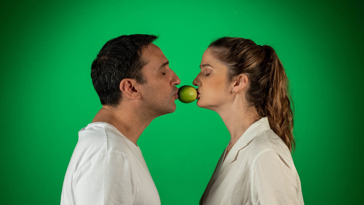 Dramaturgo británico Sam Steiner llega a Lima para el estreno de «Limones, limones, limones, limones, limones»