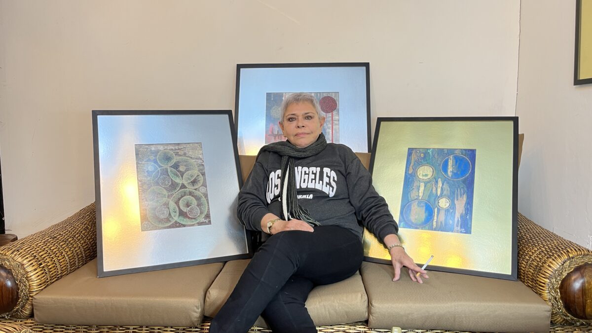 Elizabeth Moore presenta Mundos etéreos (líneas y cristales) en la Galería Martín Yépez