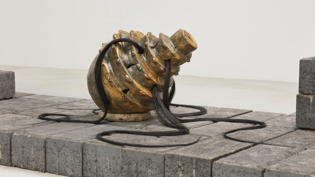 Naomi Gamarra presenta su exposición «Un sueño sin noche» en Crisis Galería