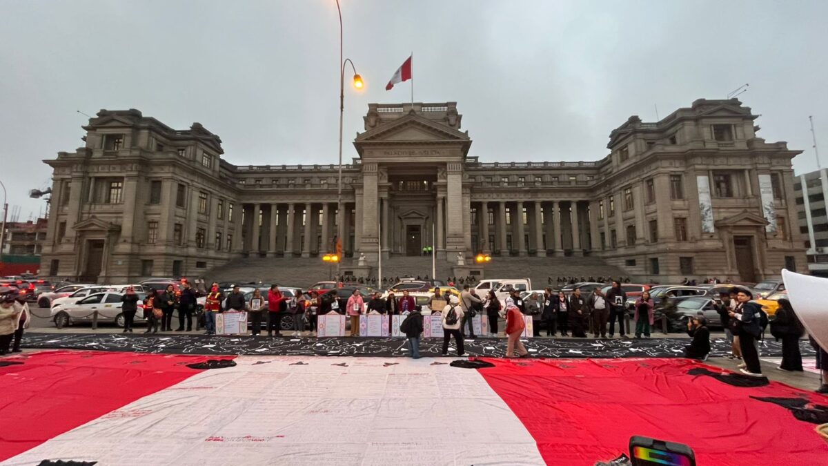 Familiares de víctimas y activistas realizarán protesta contra la Defensoría del Pueblo