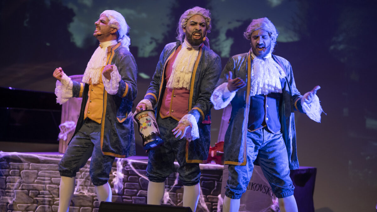 La Chirichota llega al Perú con su exitosa sátira musical “Vuelven Los Clásicos”