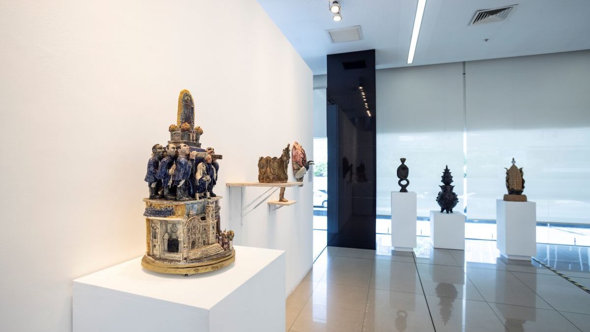 «La memoria del barro. Una aproximación a la cerámica en Lima» reúne a 33 artistas