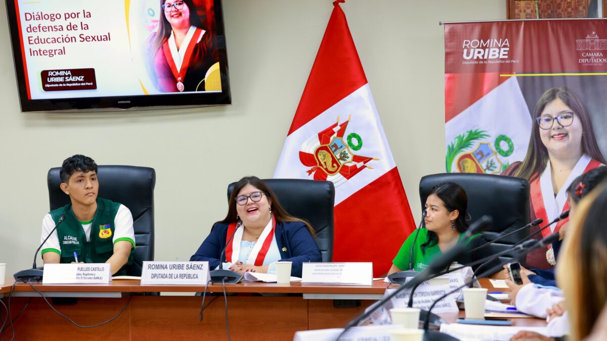 Estudiantes alzan la voz en el Congreso: exigen educación sexual integral para vivir sin violencia
